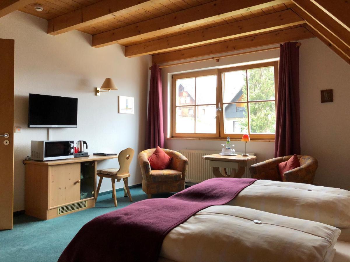 Berghotel Schiller Schonach im Schwarzwald Ngoại thất bức ảnh